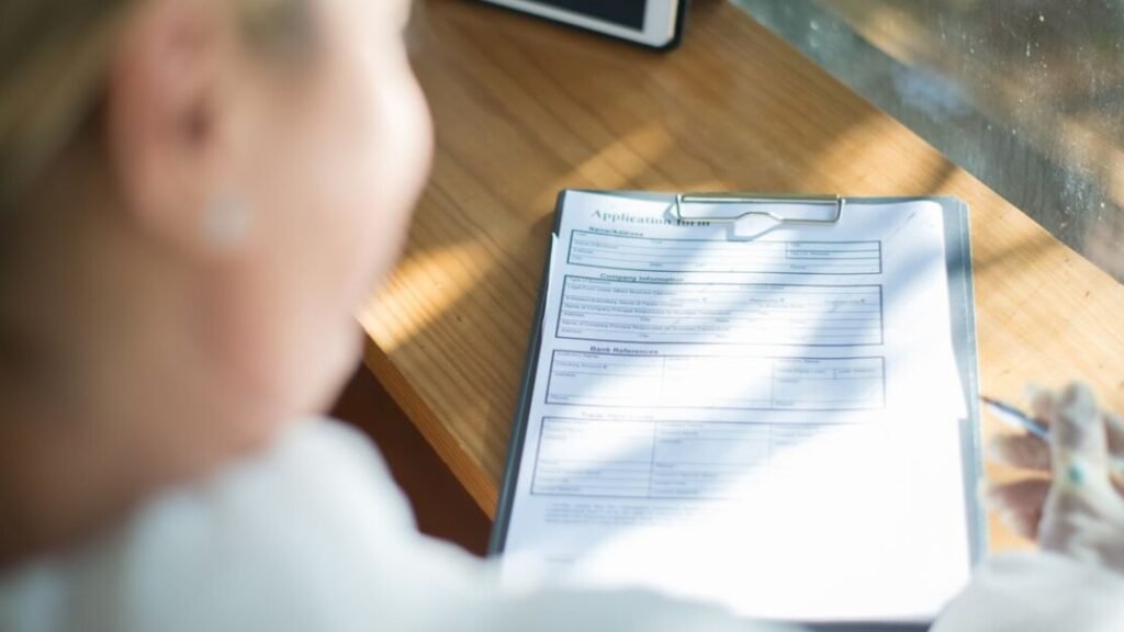 Aanvraagformulier verblijfsvergunning om het gratis als PDF te gebruiken